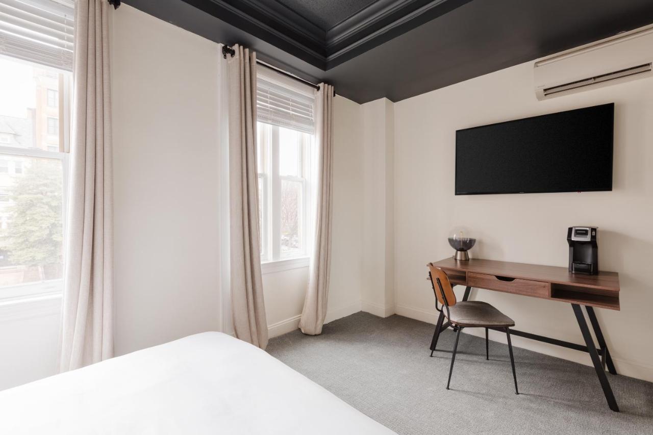 Dupont Circle Embassy Inn By Found Washington Ruang foto