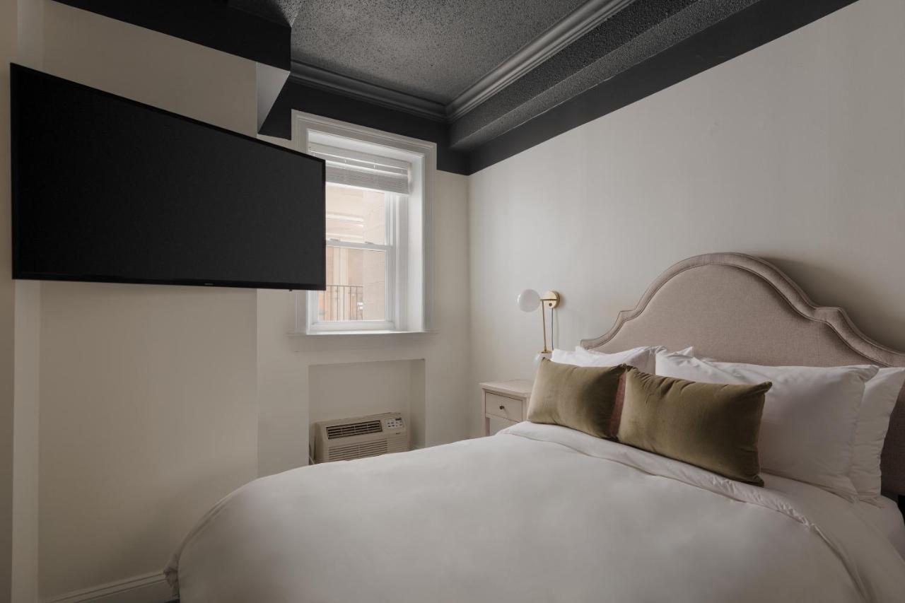 Dupont Circle Embassy Inn By Found Washington Bagian luar foto