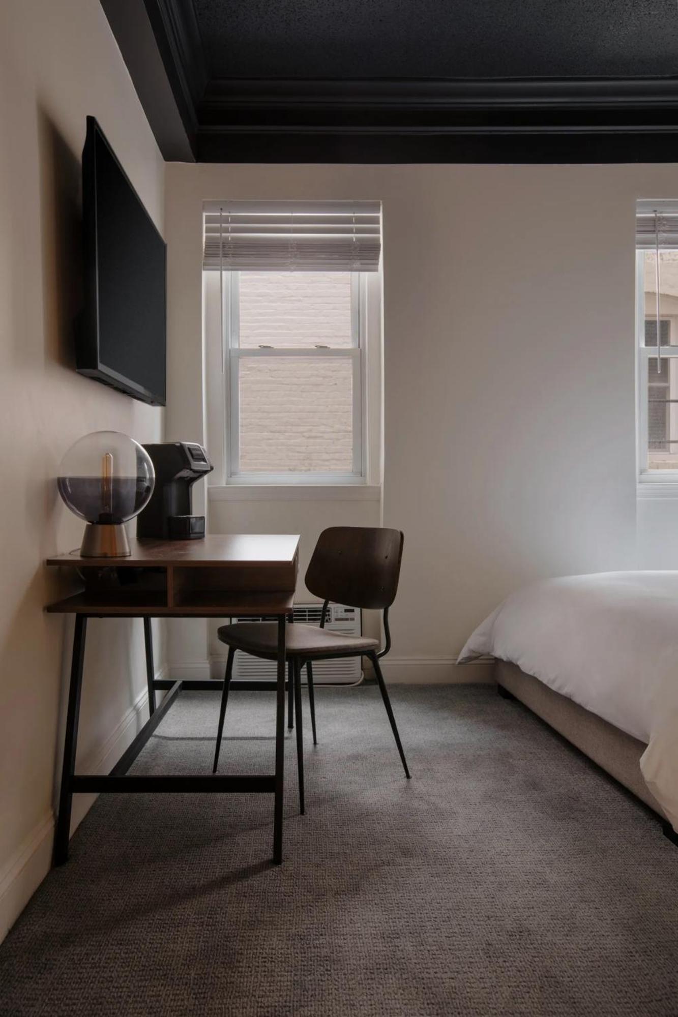 Dupont Circle Embassy Inn By Found Washington Bagian luar foto