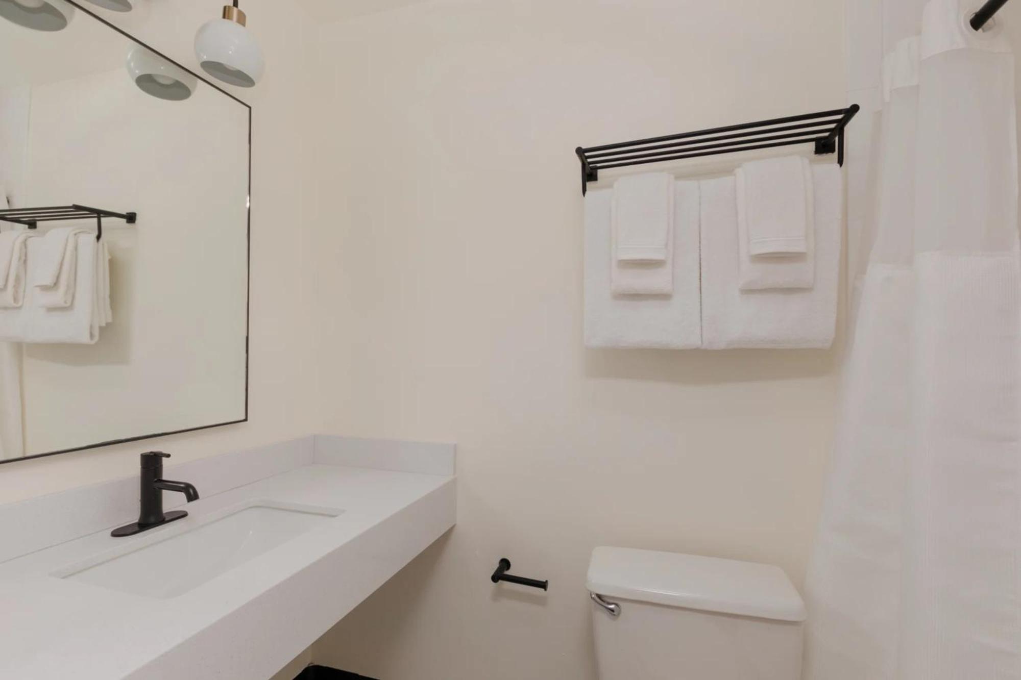 Dupont Circle Embassy Inn By Found Washington Bagian luar foto